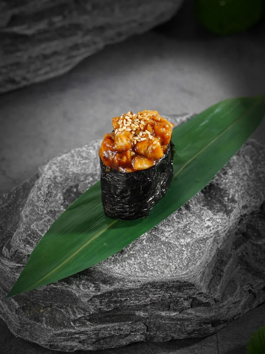 Гункан с угрем